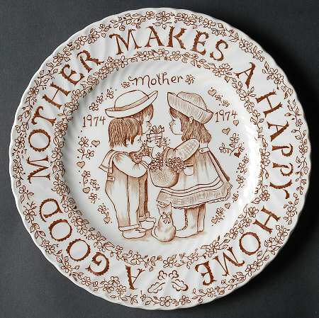 Mother's Day Plate Mother Makes A Happy Home-Brown - No Box
