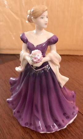 Royal Doulton Figurine Erin - With Box Bx1952