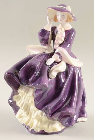 Royal Doulton Figurine Autumn Days - No Box Nb1751
