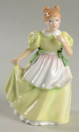 Royal Doulton Figurine Young Melody - No Box