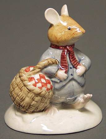 Brambly Hedge Wilfred Carries The Picnic - Boxed