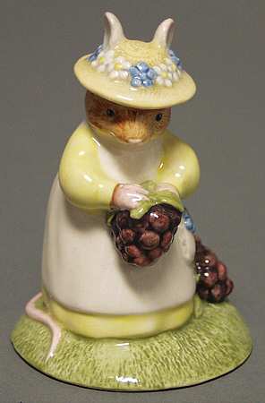Brambly Hedge Primrose Picking Berries - No Box