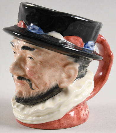 Character Jug Beefeater-Small  Er Cypher-Pink - No Box