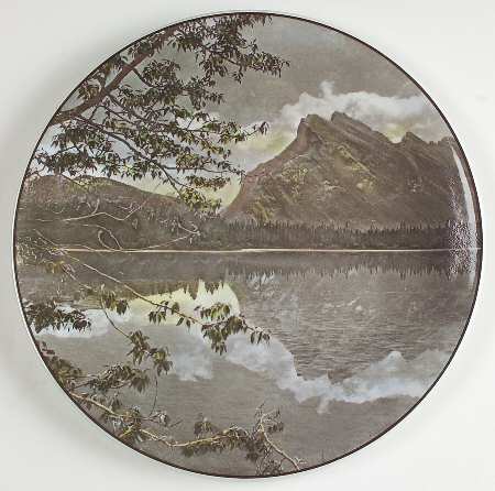 Royal Doulton Plate Vermilion Lake And  Mount Rundle - No Box