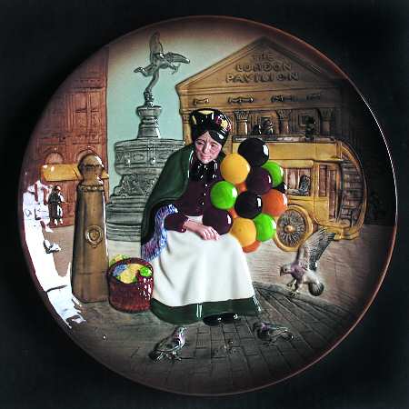 Character Plates Old Balloon Seller - With Box
