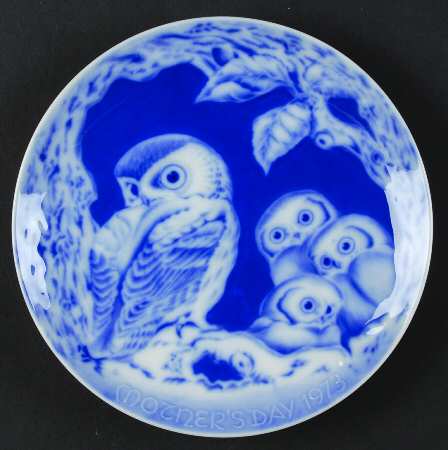 Mother's Day Plate Owl Family - No Box