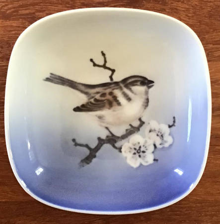 Royal Copenhagen Giftware Bird-Plaque - No Box
