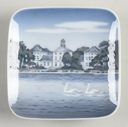 Royal Copenhagen Giftware Square Tray-Graasten Slot - No Box