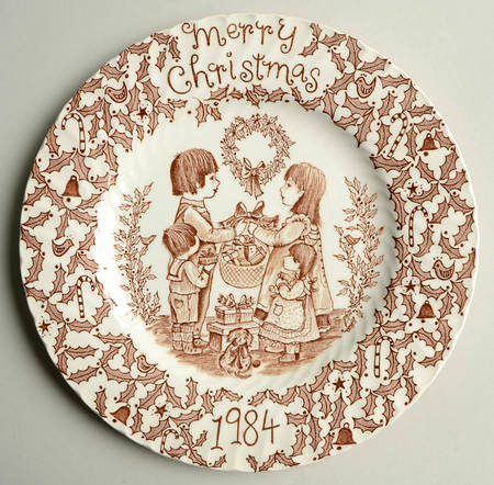 Royal Crownford Christmas Plates 1984-Brown - No Box