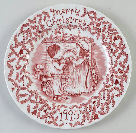 Royal Crownford Christmas Plates 1995-Red - No Box