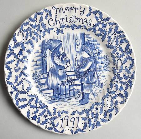 Royal Crownford Christmas Plates 1991-Blue - No Box