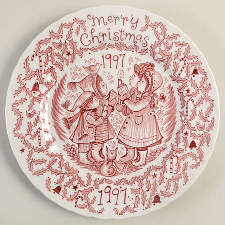 Royal Crownford Christmas Plates 1997-Red - No Box