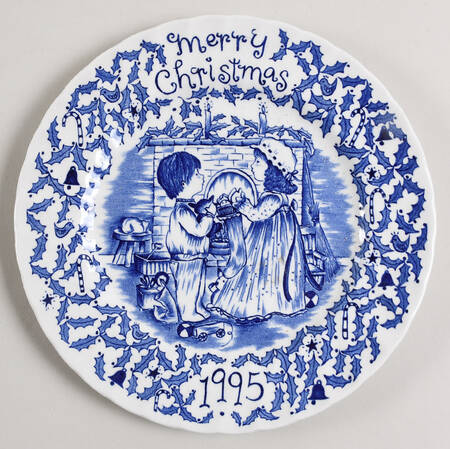 Royal Crownford Christmas Plates 1995-Blue - No Box