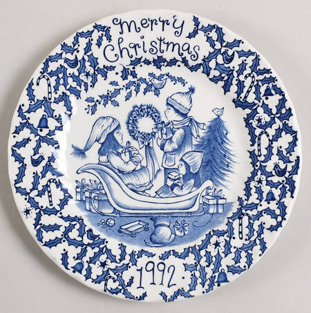 Royal Crownford Christmas Plates 1992-Blue - No Box