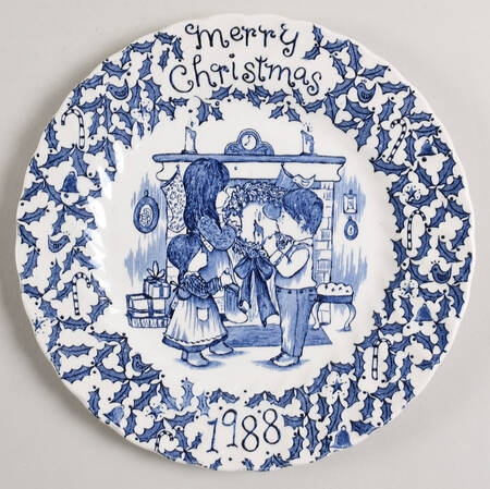 Royal Crownford Christmas Plates 1988-Blue - No Box