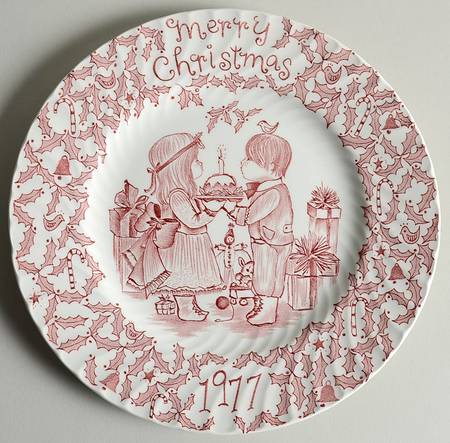 Royal Crownford Christmas Plates 1977 - Red - No Box