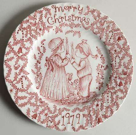 Royal Crownford Christmas Plates 1979-Red - No Box