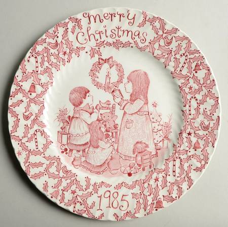Royal Crownford Christmas Plates 1985-Red - No Box