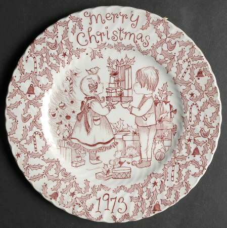 Royal Crownford Christmas Plates 1973-Red - No Box