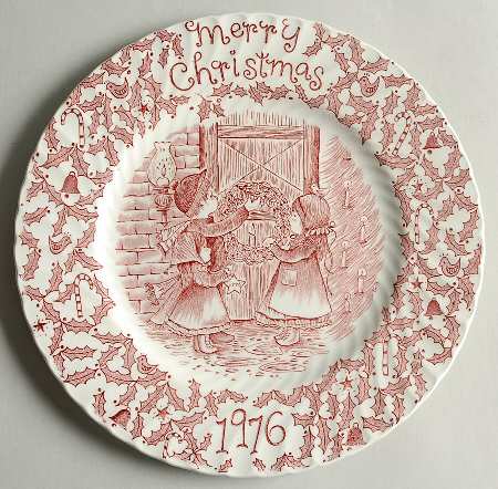 Royal Crownford Christmas Plates 1976-Red - No Box