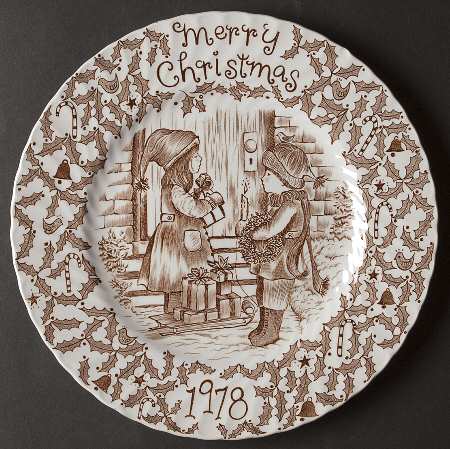 Royal Crownford Christmas Plates 1978-Brown - No Box