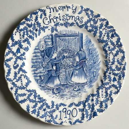 Royal Crownford Christmas Plates 1990-Blue - No Box