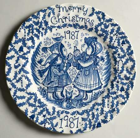Royal Crownford Christmas Plates 1987-Blue - No Box