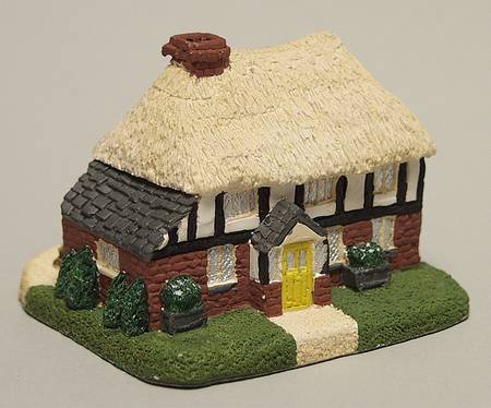 Royal Doulton Cottages Capshill - Boxed