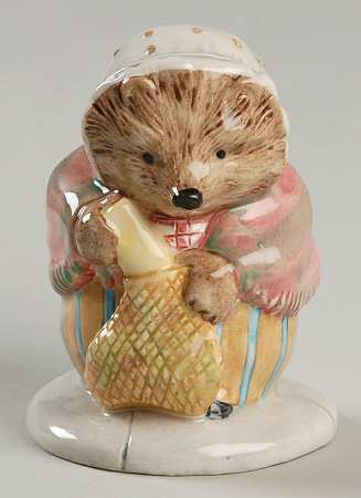 Beatrix Potter Backstamp 11 Mrs Tiggy-Winkle Buys Provisions - No Box