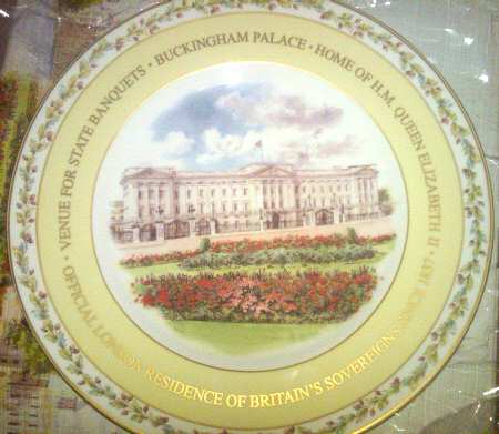 Royal Doulton Royalty Giftware Buckingham Palace Plate - No Box