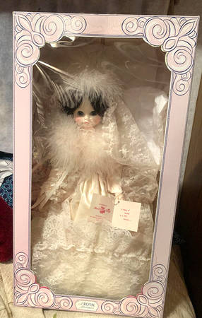 Various Dolls Winter Bride-Brunette - Boxed