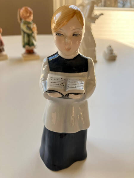 Royal Tara Figurine Church Girl - Boxed