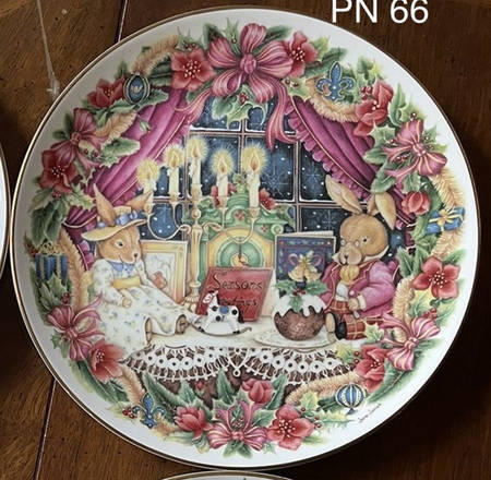 Jane Jones Christmas Plate Season's Greetings - Wtih Box Bx1995