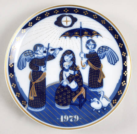 Santa Clara Christmas Plate Madonna & Angels - No Box