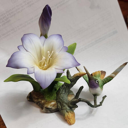 Sadek Bird Figurines Gentiana With Hummingbird - Boxed