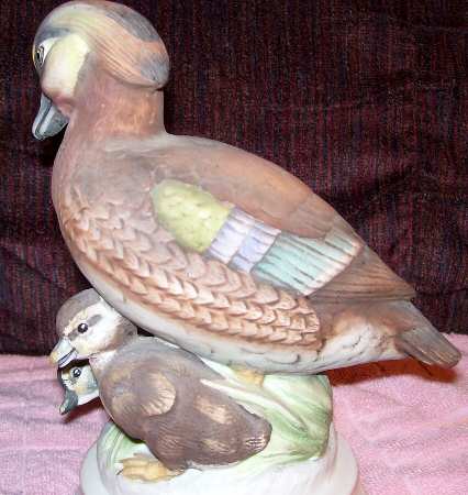 Sadek Bird Figurines Wood Duck With Ducklings - No Box