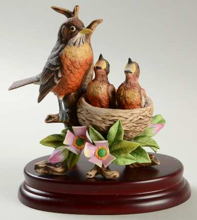 Sadek Bird Figurines Robin W/ Wild Roses - With Box 238