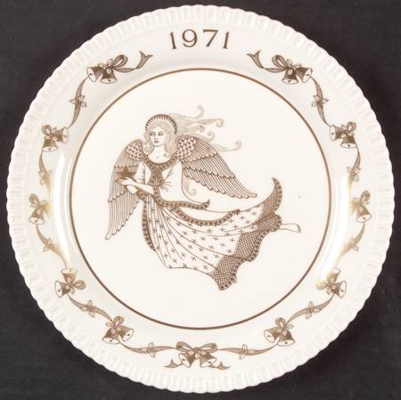 Spode Christmas Plate Angels Singing - Boxed