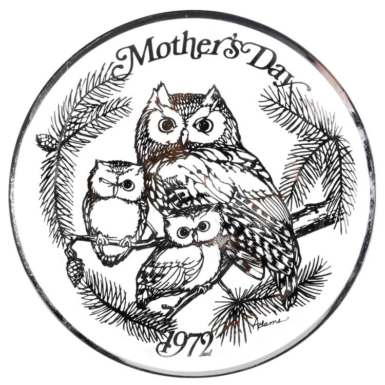 Mothers Day Plate Horned Owls - No Box