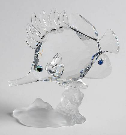 Aquatic Worlds Butterfly Fish-Longnose-Frosted Base - No Box