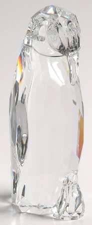 Kingdom of Ice and Snow Mother Penguin With Baby - Boxed