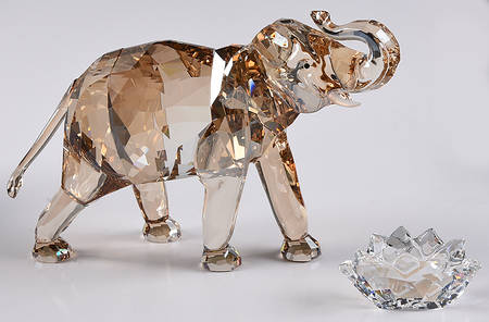 Collectors Society Figurines 2013-Elephant Cinta - Boxed