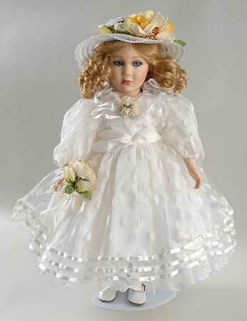 Connoisseur Doll Collection Sue Ellen - No Box