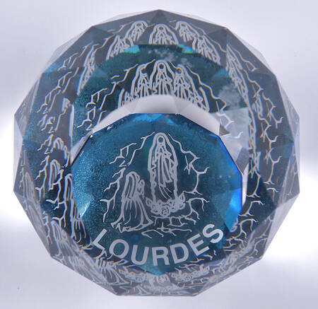Swarovski Paperweights Lourdes-Mary Appearing - Boxed