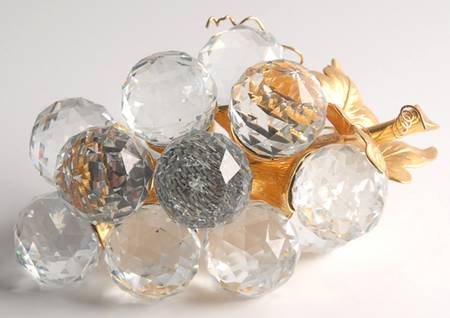 Sparkling Fruit Grapes 15 Lg-Gold Leaves & Stem - No Box