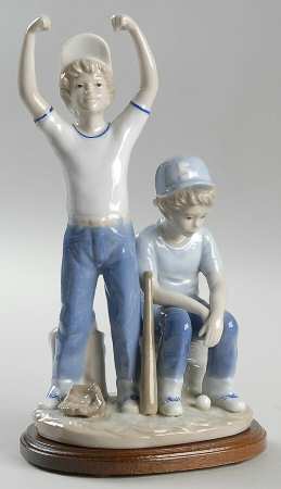 Paul Sebastian Figurines Home Run - No Box