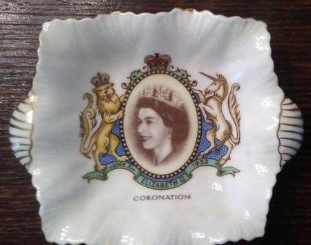 Shelley Royalty Giftware Elizabeth Ii Coronation Sweet Meat - No Box