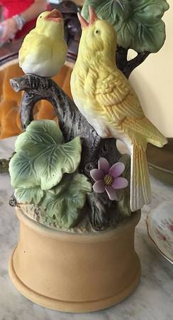 Shafford Figurines Canary-Musical - No Box
