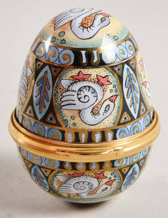 Connoisseurs Egg Shaped - Goose - Boxed