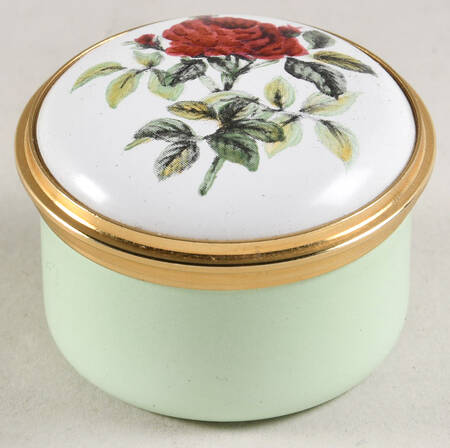 Connoisseurs Red Rose-Green Base - Boxed
